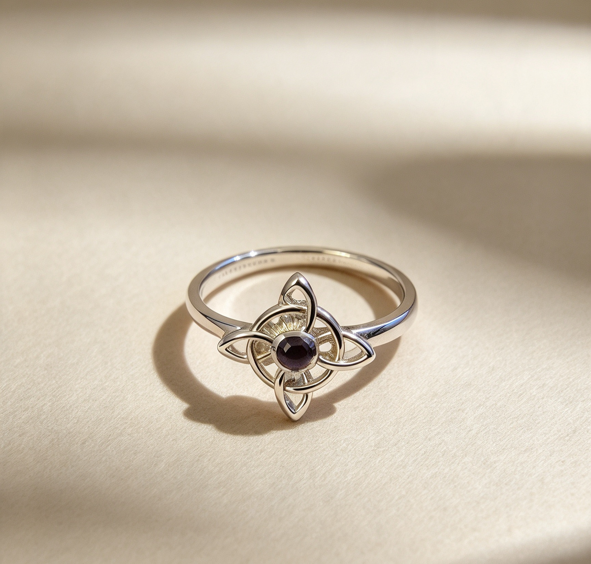 Witch's knot ring AMETHYST size R