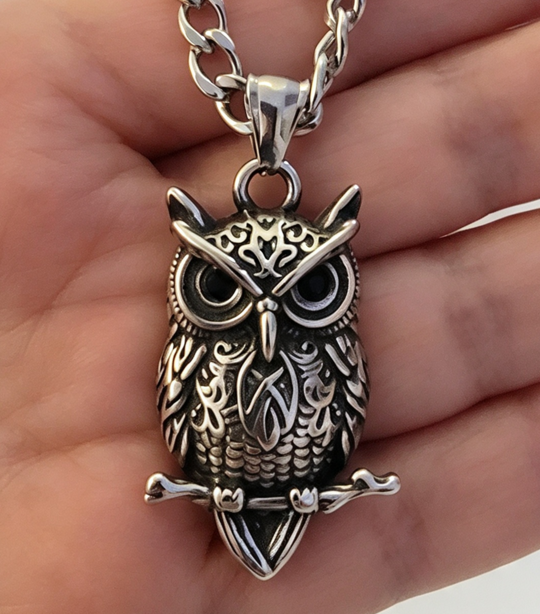 STAINLESS STEEL CELTIC OWL PENDANT FREE STAINLESS STEEL CHAIN.