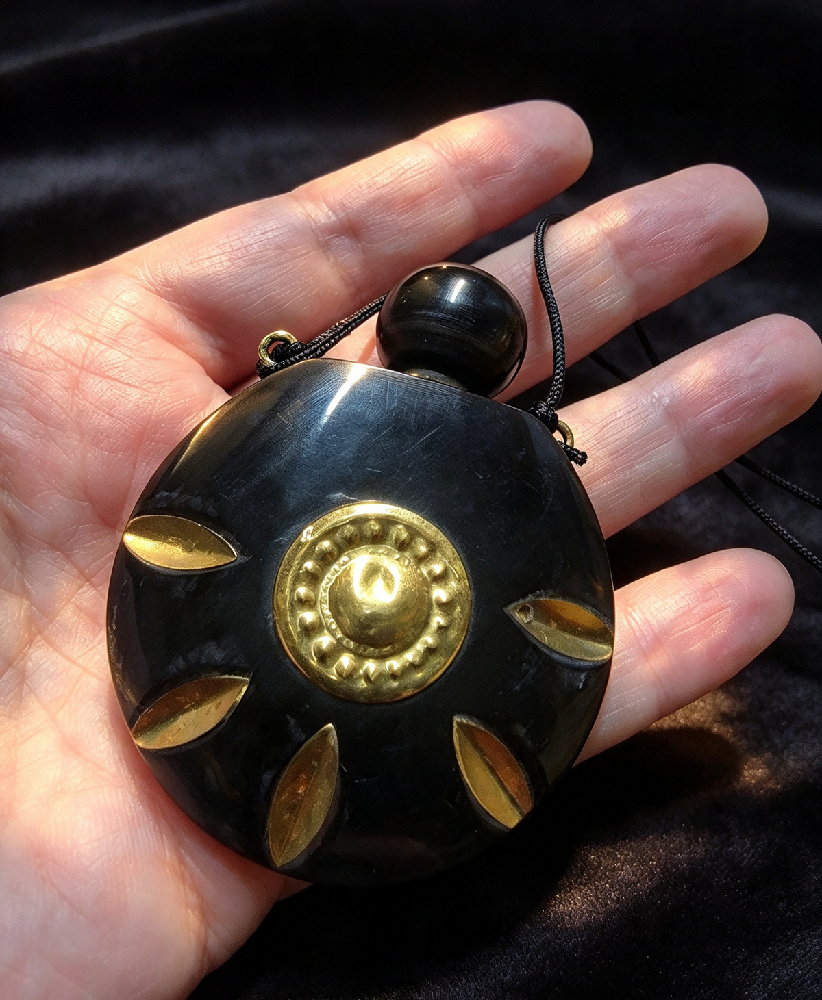 MEDIEVAL Horn poison bottle necklace