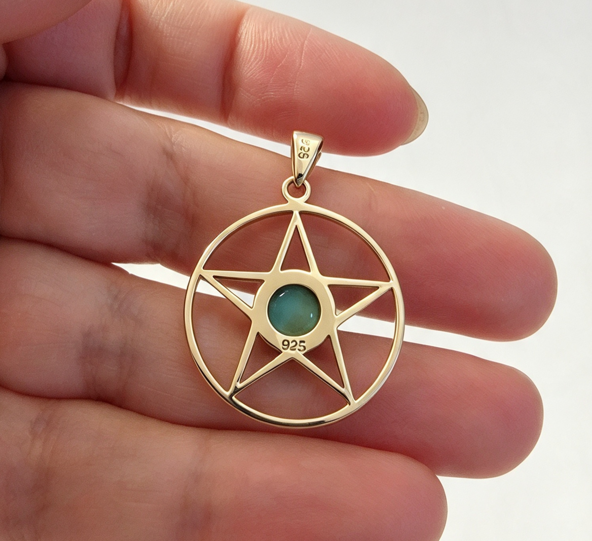 925 Sterling Silver Large Pendant .. Turquoise Set in a 925 Sterling Silver Pentagram 3.3cm by 2.4cm.