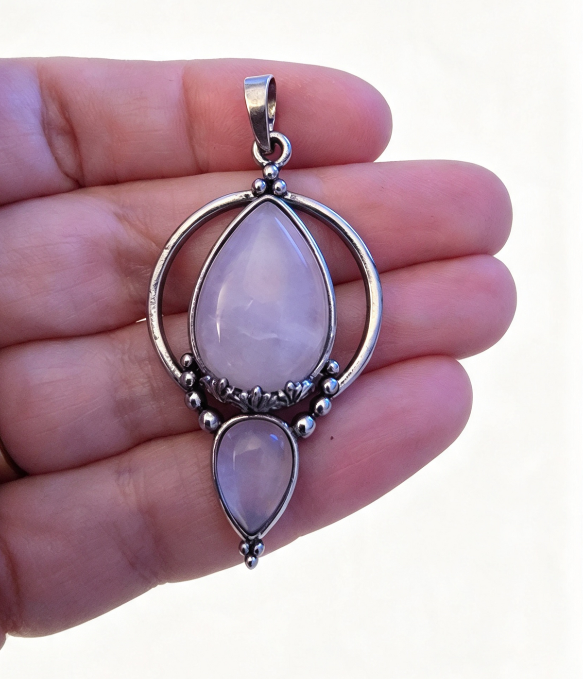 ROSE QUARTZ Silver plated Pendant free stainless steel chain.