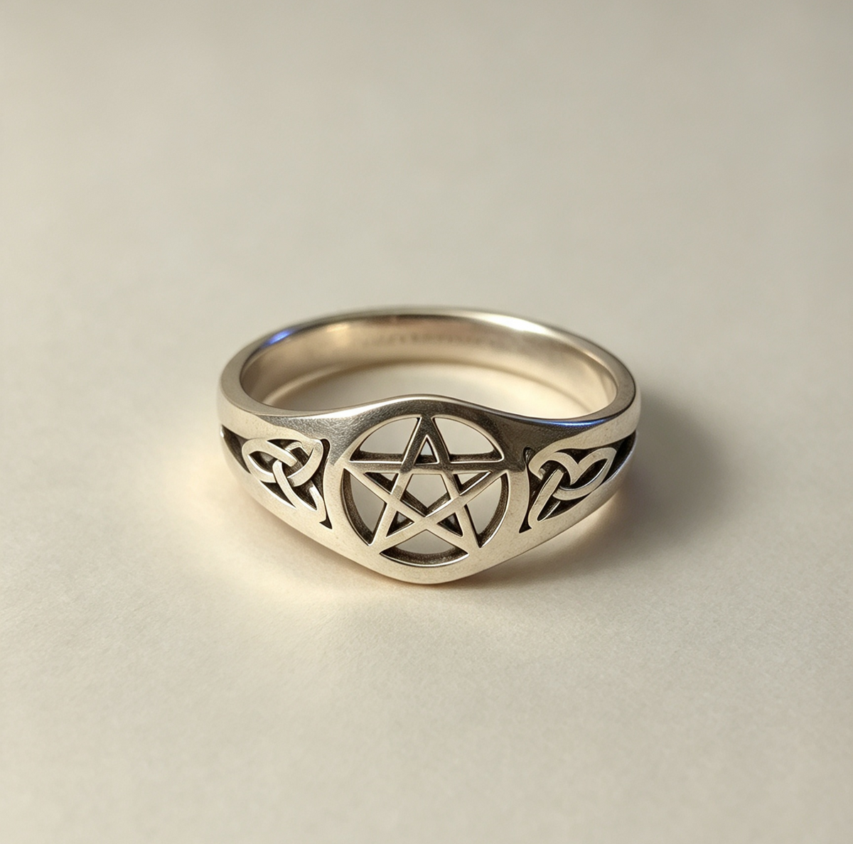 Celtic pentagram ring size R