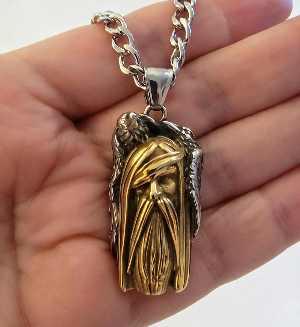 STAINLESS STEEL ODIN PENDANT FREE STAINLESS STEEL CHAIN.