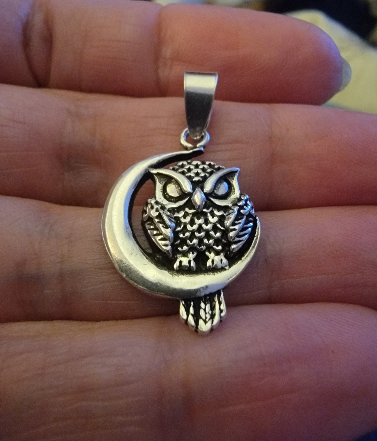925 Sterling Silver Pendant .. Night Owl 3cm by 1.7cm.