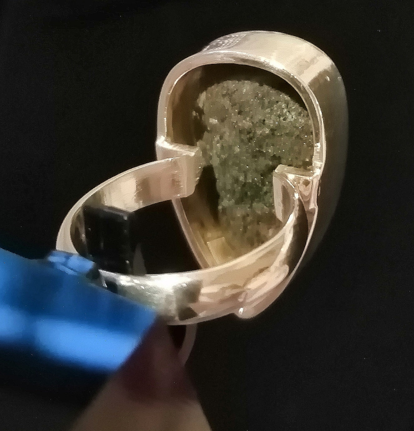 LARGE RING SIZE R In 925 sterling silver