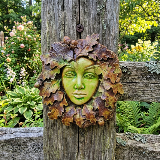 HANDMADE 🖤 Green lady wall plaque