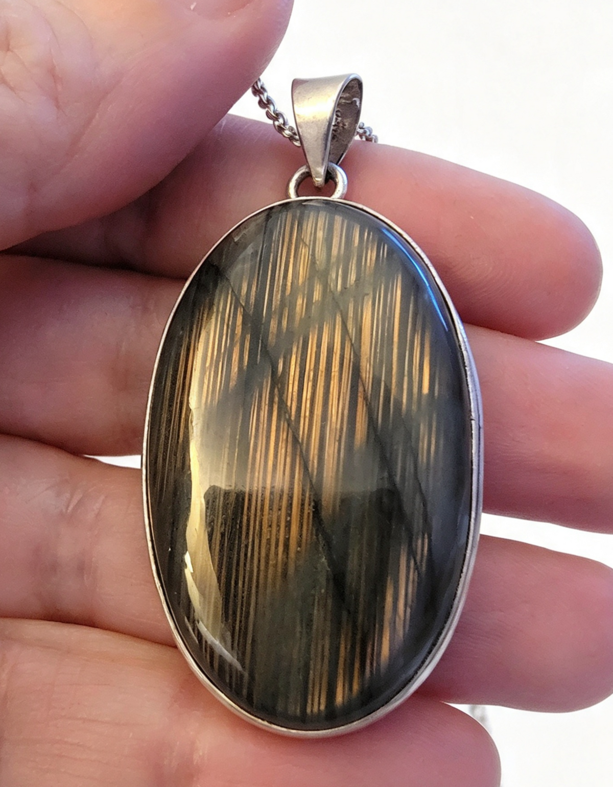 LABRADORITE Large silver plated Pendant free stainless steel chain.