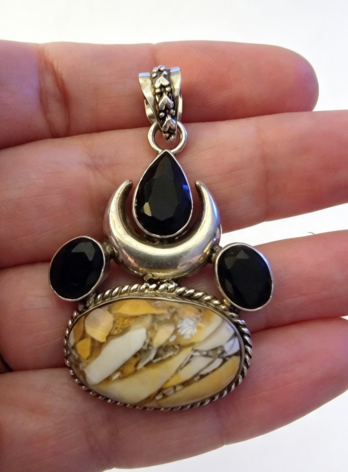 Silver plated Pendant Was £20 Now £8