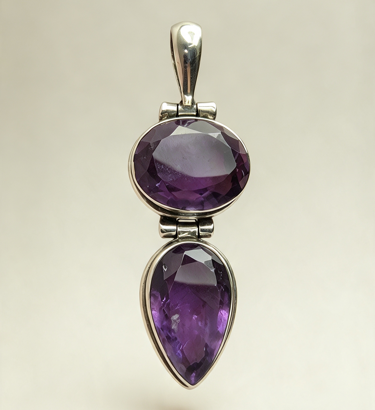 925 Sterling Silver Pendant..Amethyst Set In 925 Sterling Silver 4.4cm by 1.2cm