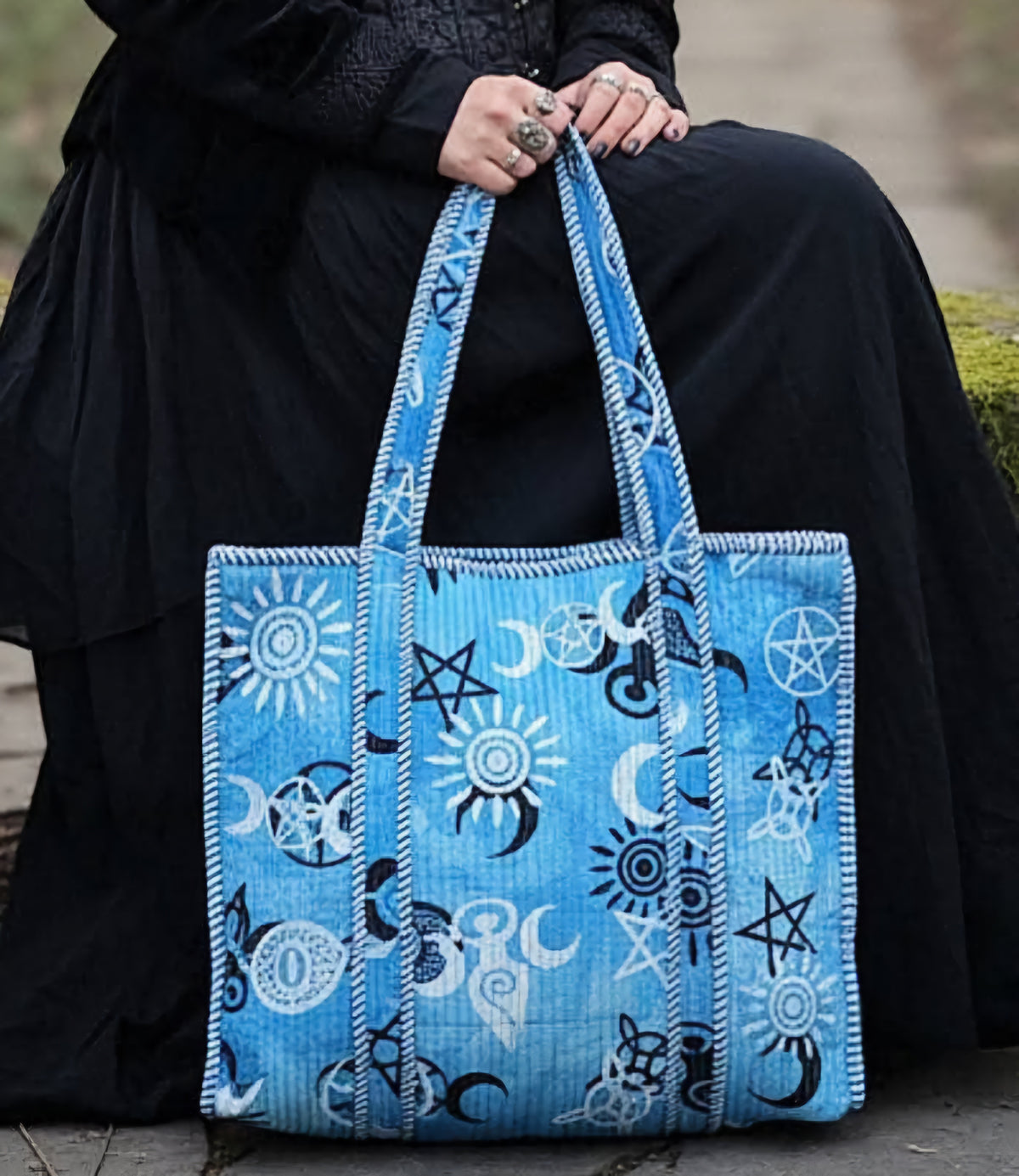 PIXI PERFECT BIG BLUE PENTAGRAM WITCHES BAG .