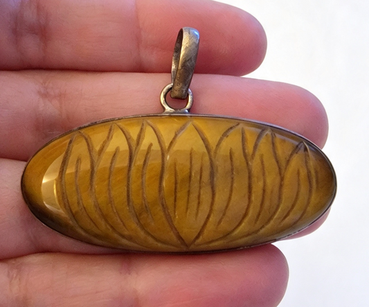 TIGERS EYE Large silver plated Pendant Was £16.99 Now £5.99