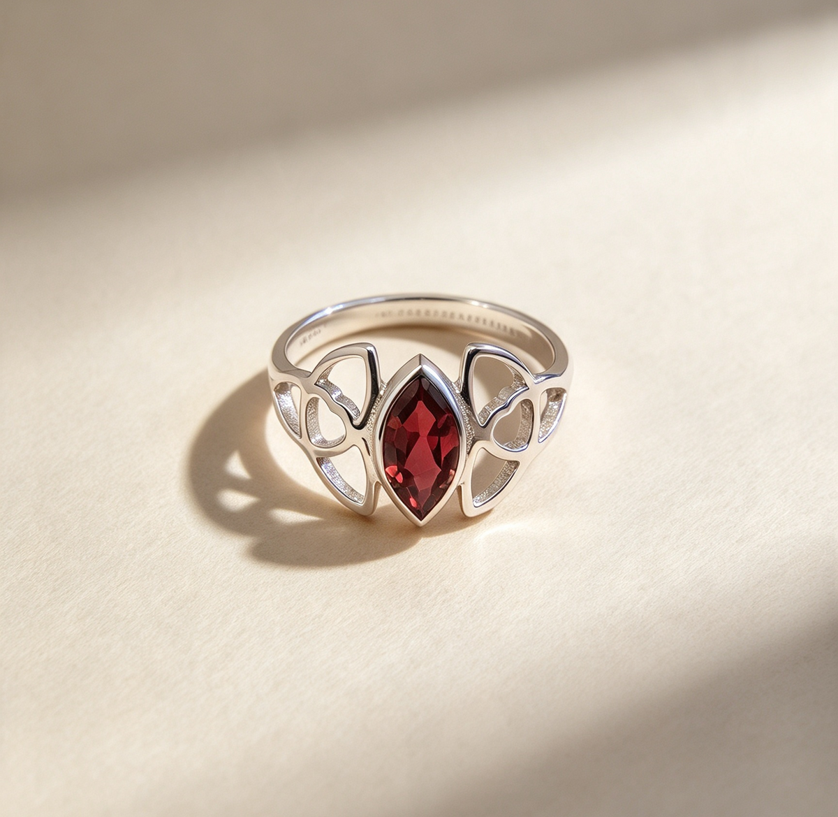 Garnet ring size p