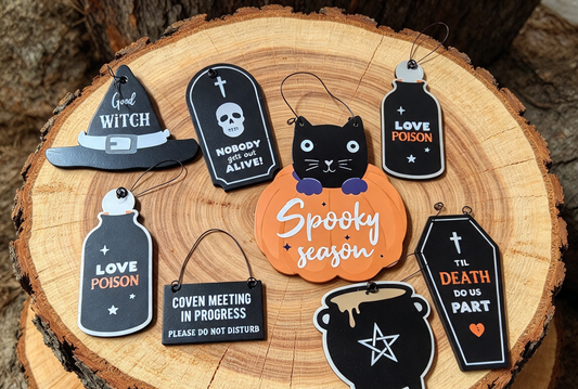 SET OF 8 TREE DECORATIONS