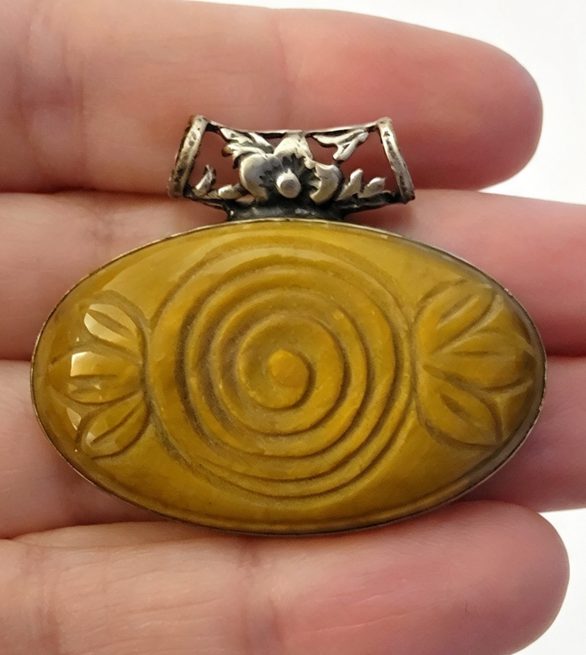TIGERS EYE LARGE Silver plated Pendant . Was £18.99 Now £5.99