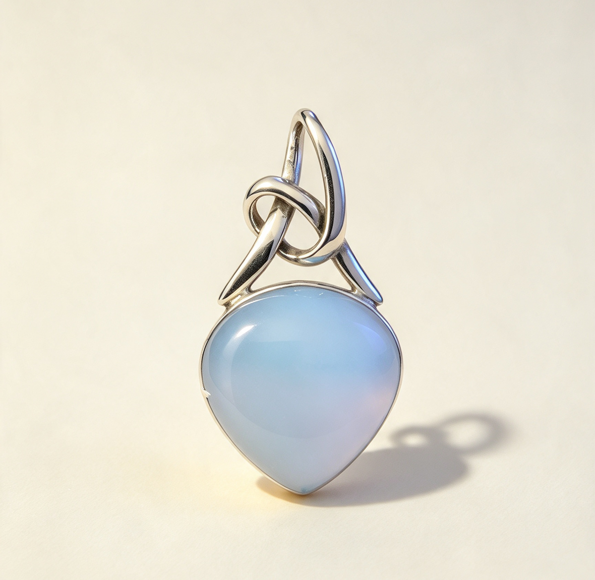 OPAL LIGHT SET IN 925 STERLING SILVER PENDANT 3.6cm