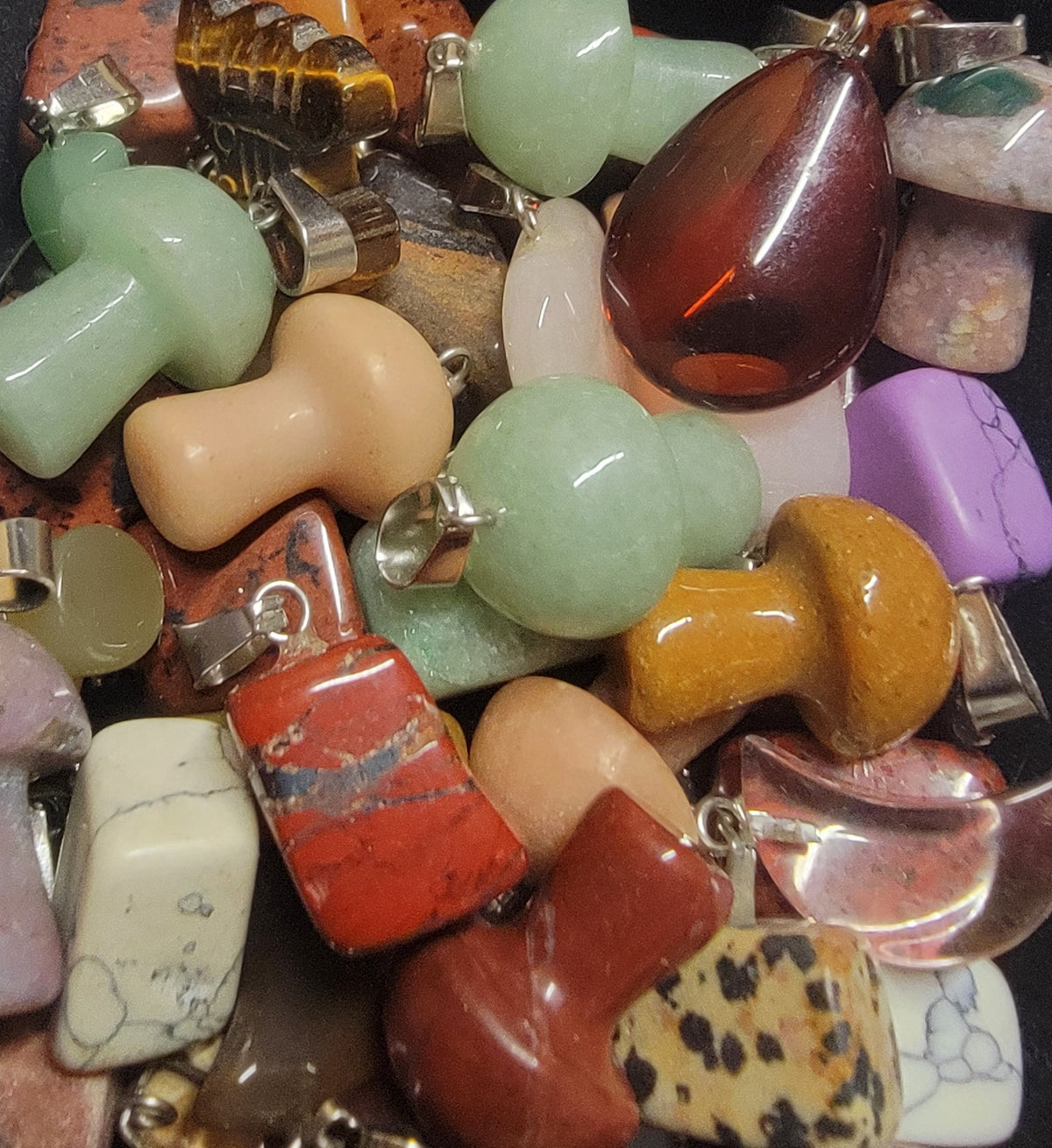 MYSTERY PENDANT What Will You Get ? Or WhatsApp me your chosen one .
