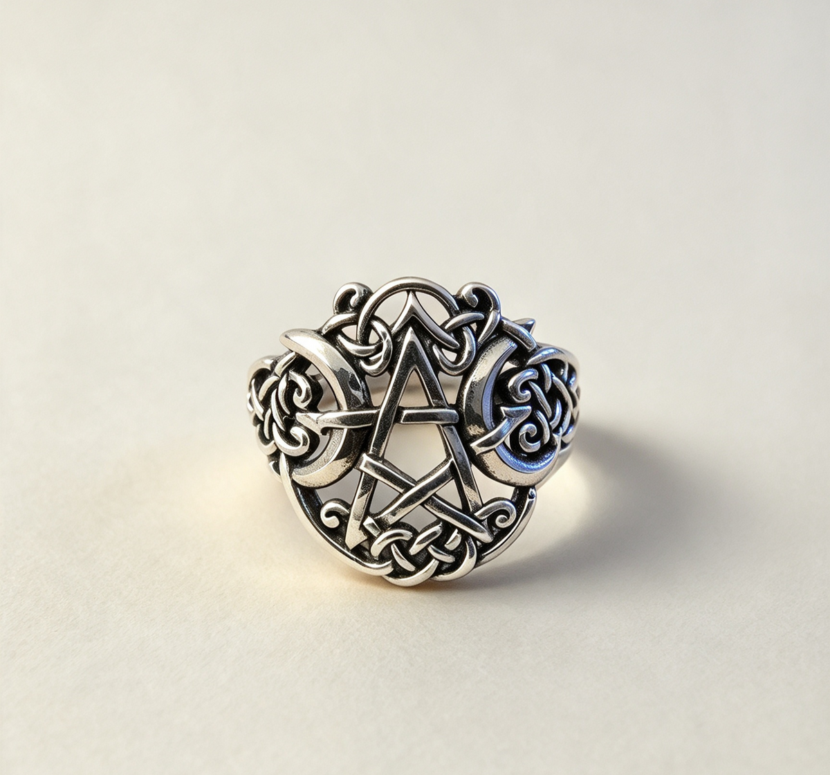 Pentagram moon Celtic ring size L