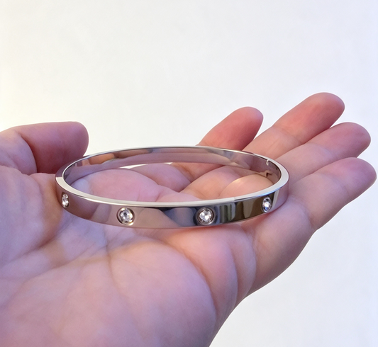 STAINLESS STEEL BRACELET. OPENING CLASP