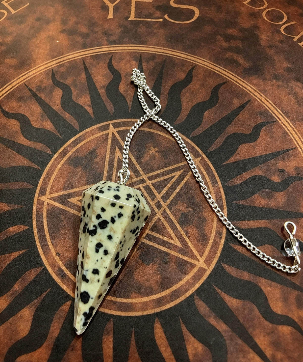 Pendulum dalmatian jasper