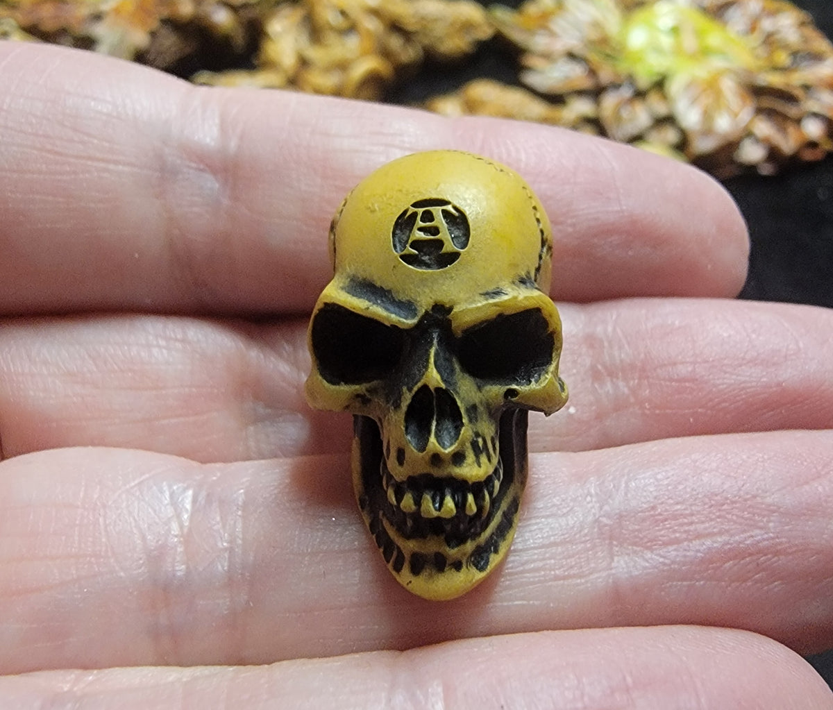Lapillus Worry Skull Ornament