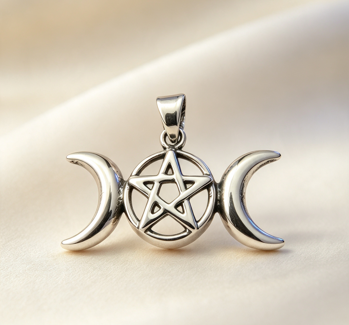 925 Sterling Silver Pendant... Triple Moon With Pentagram. 1.9cm by 2.8cm