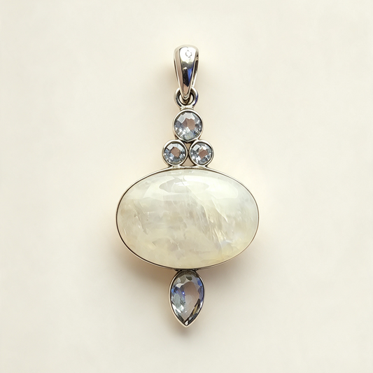 925 Sterling Silver Pendant.. Rainbow Moonstone And Topaz Set In 925 Sterling Silver 5cm by 2.5cm