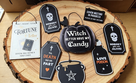 SET OF 8 TREE DECORATIONS