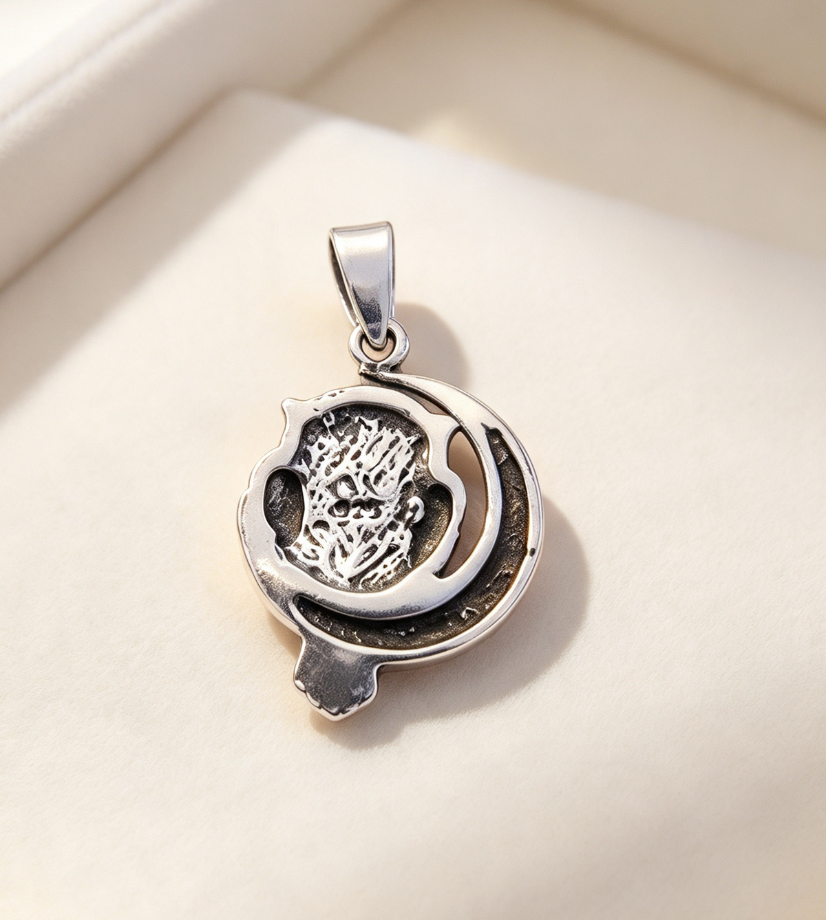 925 Sterling Silver Pendant  .. Night Owl 3cm by 1.7cm.