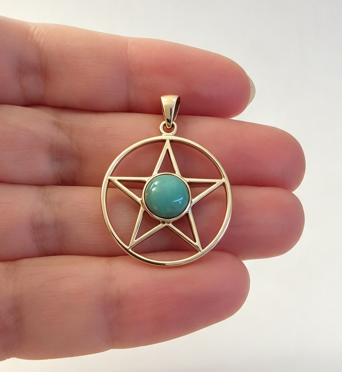 925 Sterling Silver Large Pendant .. Turquoise Set in a 925 Sterling Silver Pentagram 3.3cm by 2.4cm.