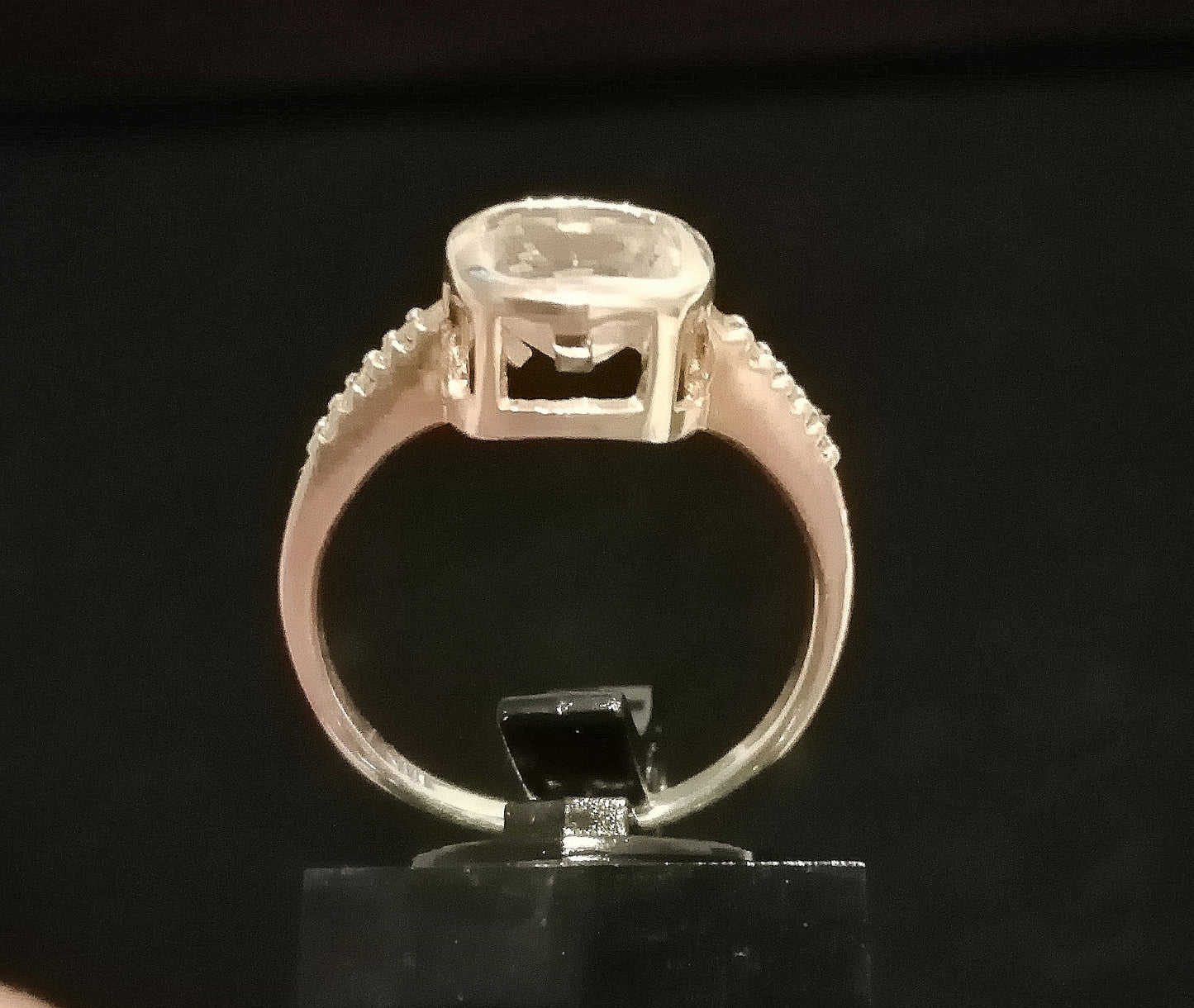 CUBIC ZIRCONIA RING SIZE R1/2 In 925 sterling silver