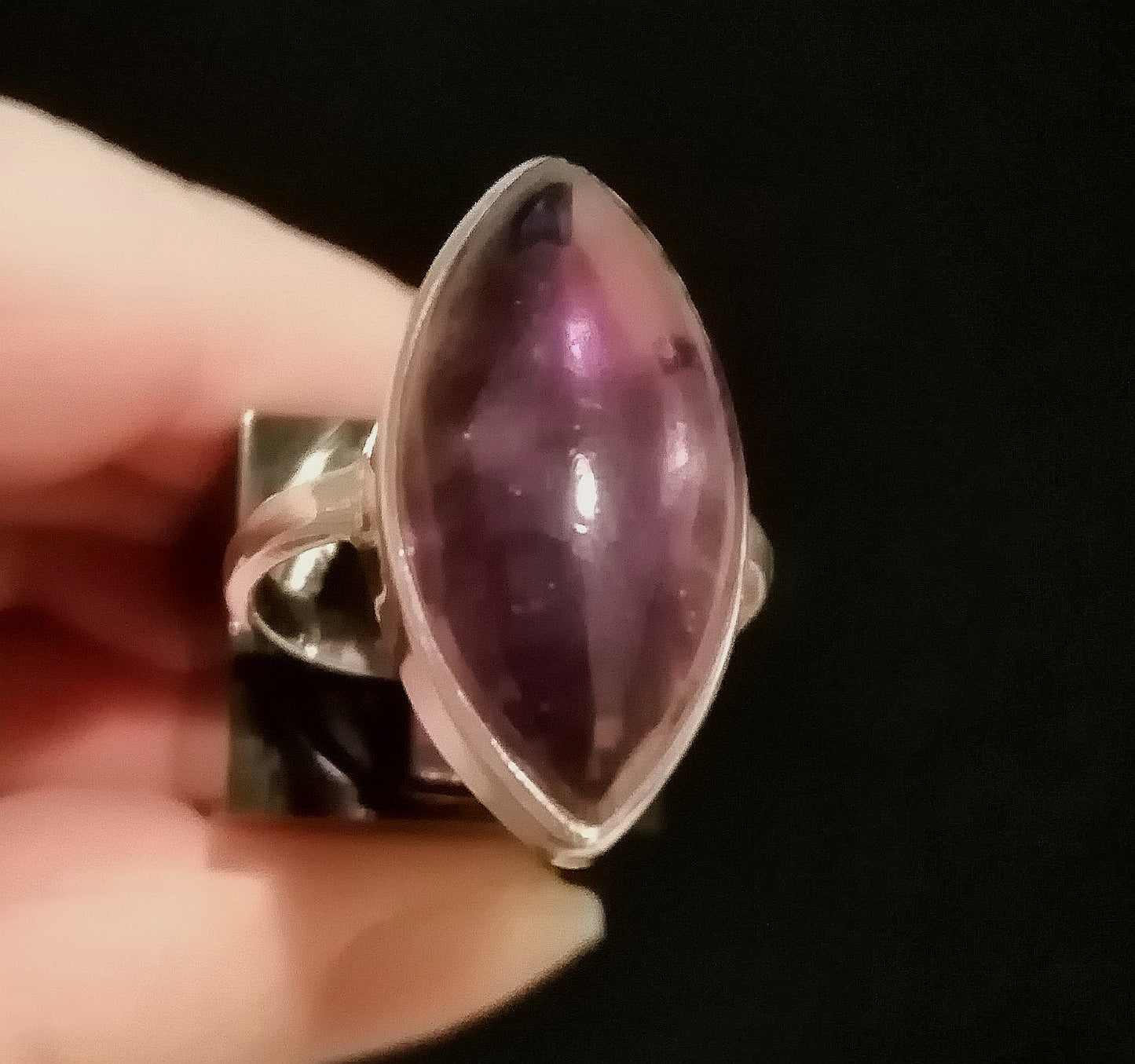 AMETHYST RING SIZE R1/2 In 925 sterling silver