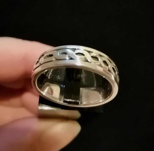 CELTIC BAND RING SIZE R1/2 In 925 sterling silver