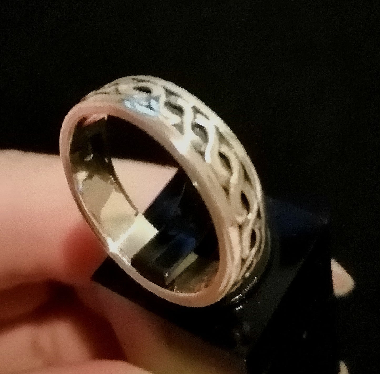 CELTIC BAND RING SIZE R1/2 In 925 sterling silver